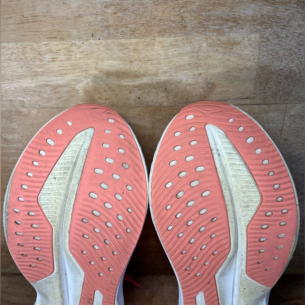 Hoka One One Mach 6 LA Womens Size 7.5 Running Shoes Sneakers Guava White - Picture 12 of 14